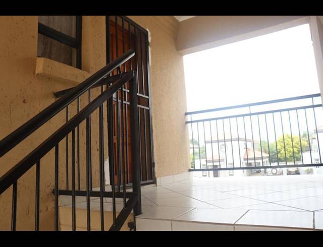 2 BEDROOM APARTMENT FOR SALE IN BRAKPAN NORTH